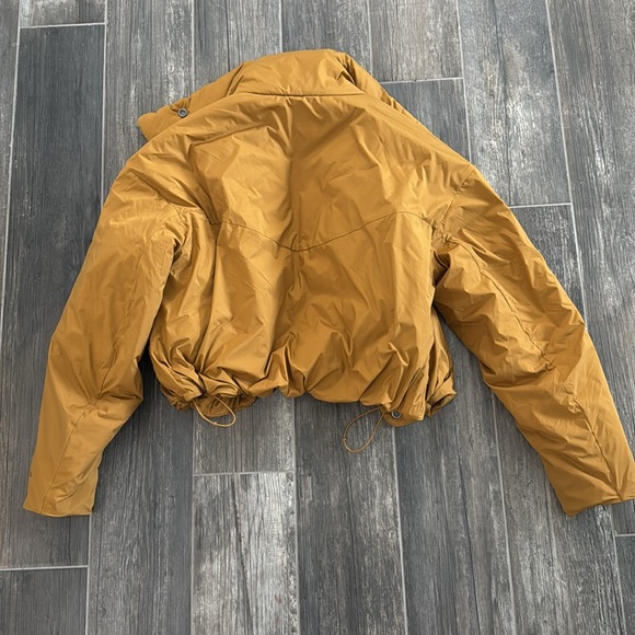 Lululemon Pure Puff Jacket | Size 6 | Spiced Bronze - Picture 10 of 12